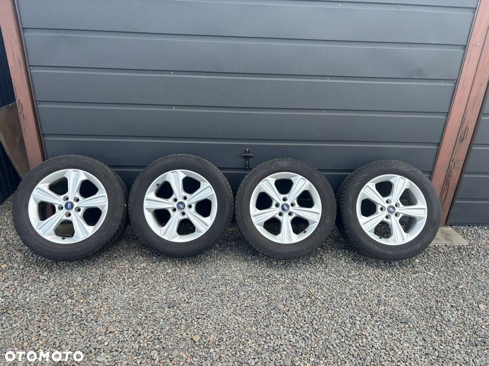 Ford Kuga 1.5 EcoBoost 2x4 ST-Line - 40