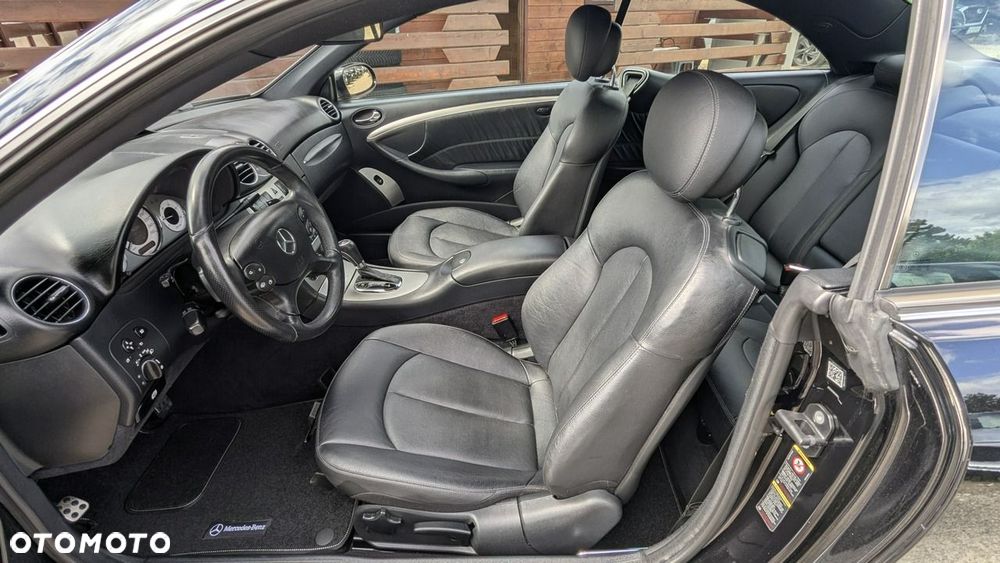 Mercedes-Benz CLK - 16