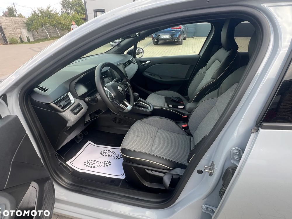 Renault Clio - 10