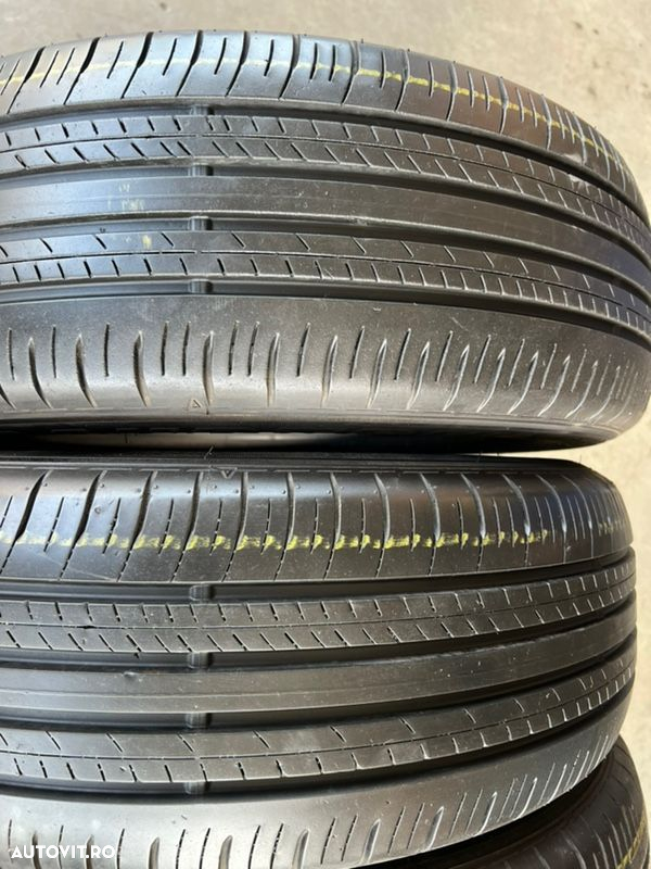 vând 4 anvelope 225/60/18 Dunlop de vară ca noi - 2
