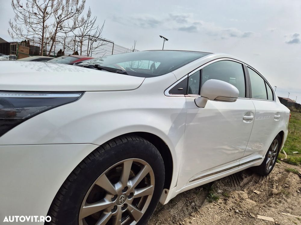 Toyota Avensis 2.2 D-CAT Luxury Aut. (consola argintie) - 6