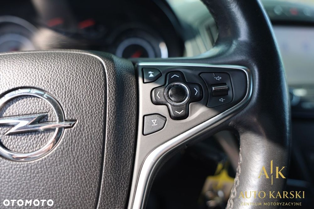 Opel Insignia 1.4 T Cosmo S&S - 24