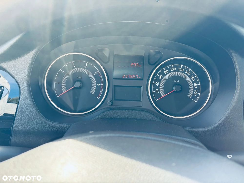 Peugeot 301 1.6 HDi Active - 20