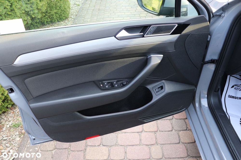 Volkswagen Passat 1.5 TSI EVO Business - 23