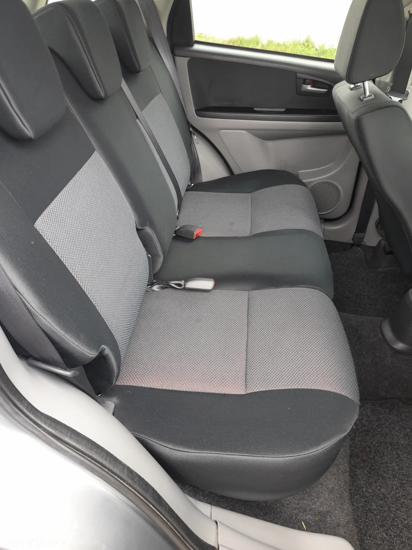 Suzuki SX4 1.9 DDiS DPF 4x4 Comfort - 7