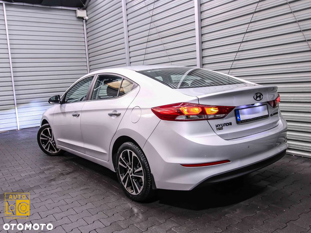 Hyundai Elantra 2017 photo 3