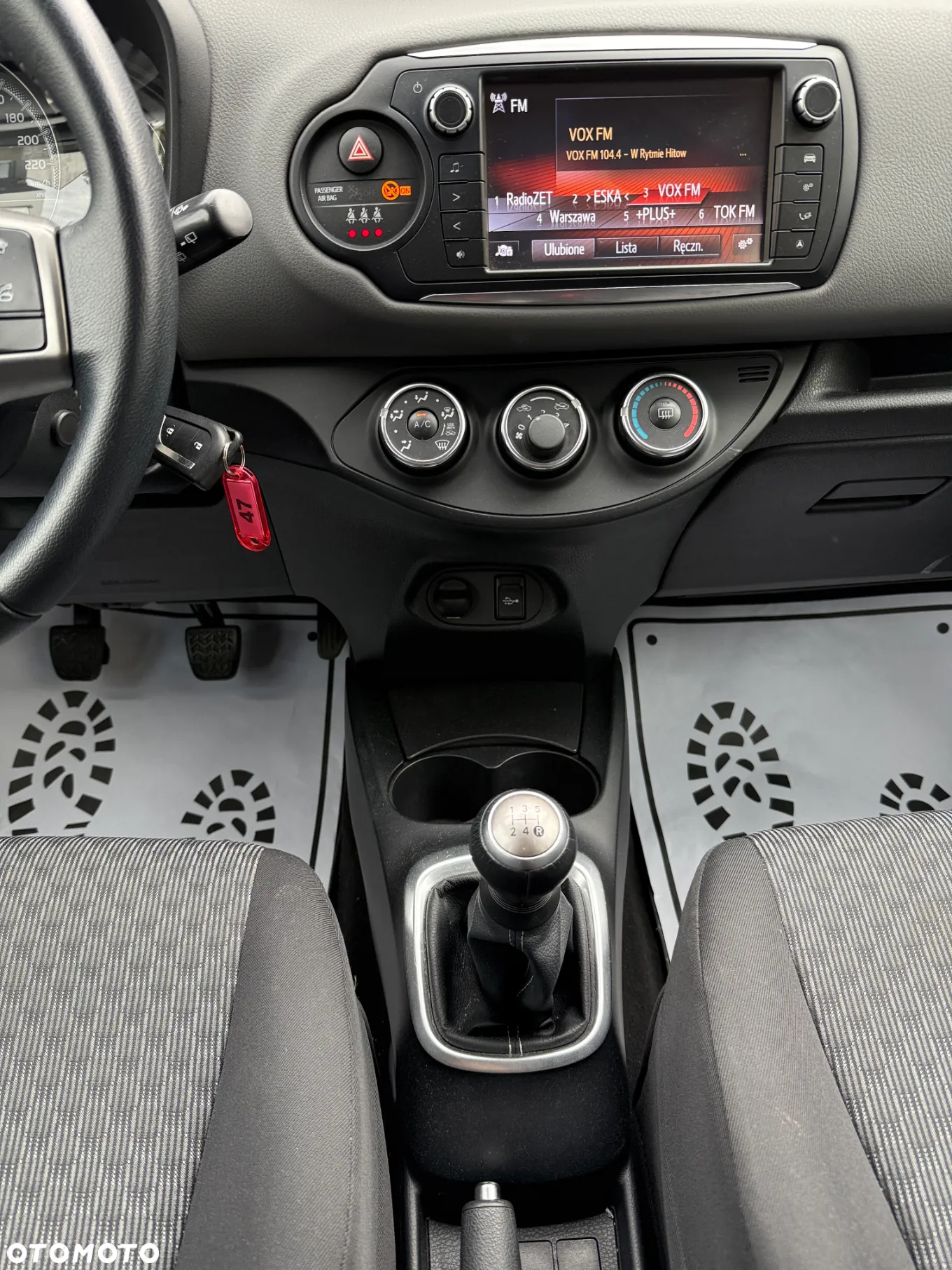 Toyota Yaris 1.0 Premium - 6