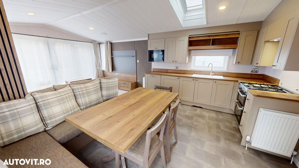 Alta Casă mobilă 4 anotimpuri Swift Morlaix Lodge nr. 147 | Tâmplărie PVC si încălzire centrala pe gaz cu calorifere | 12.4 x 4.3 m | 2 dormitoare si 2 băi - 2