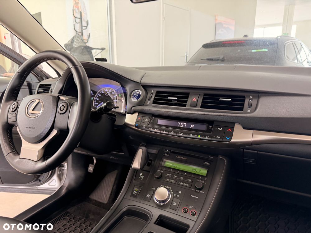 Lexus CT - 35