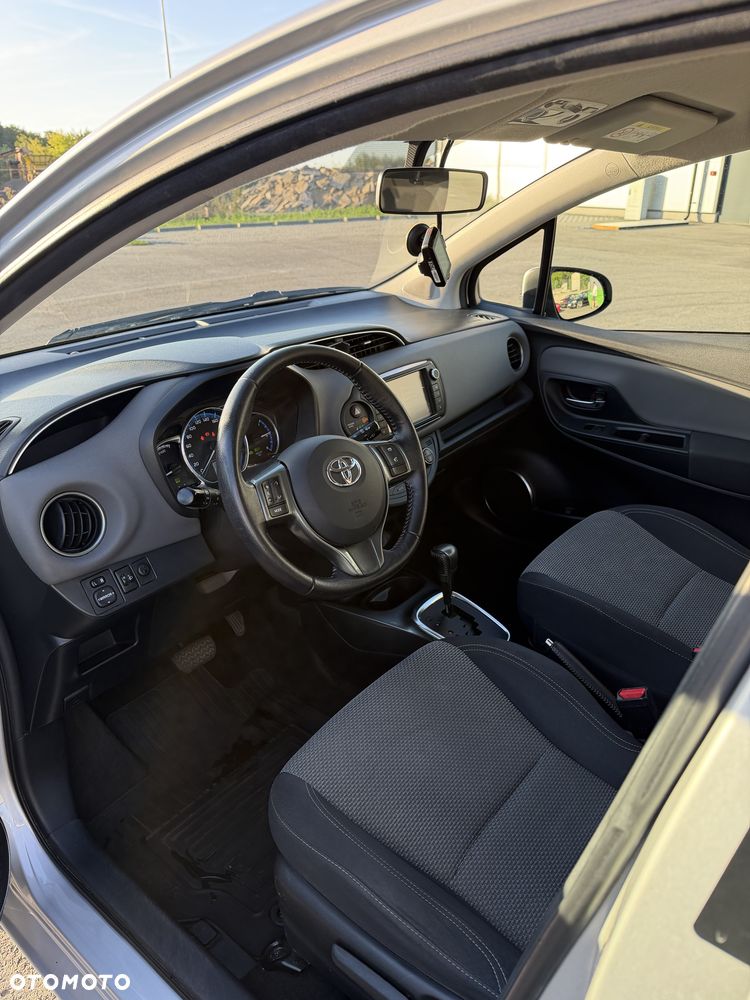 Toyota Yaris Hybrid 100 Premium EU6 - 8