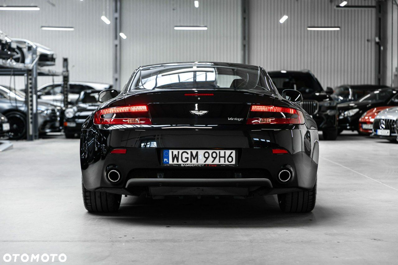 Aston Martin V8 Vantage 4,7 SportShift - 12