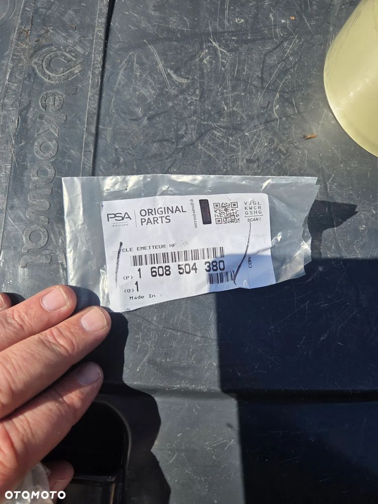 Kluczyk pilot Peugeot 208 308 2008 9674001080 1608504380 - 8