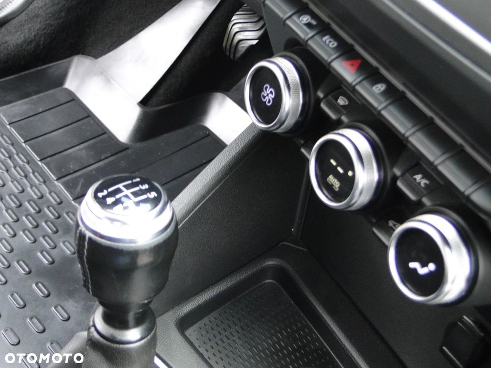 Dacia Duster 1.6 SCe Ambiance S&S - 16