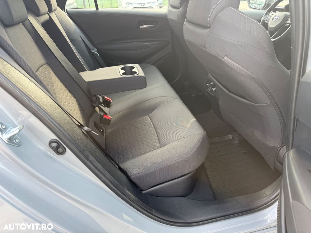 Toyota Corolla 1.8 Business Edition - 21