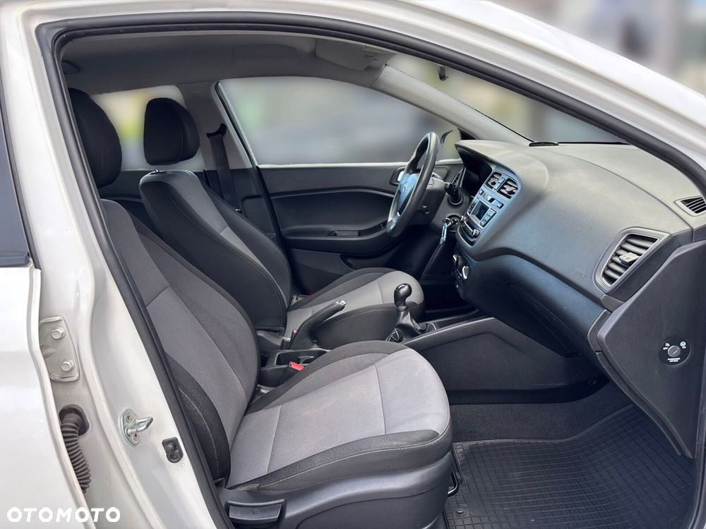 Hyundai i20 1.2 Classic Plus - 23