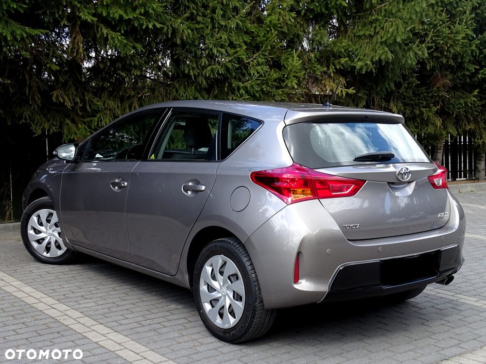 Toyota Auris 1.6 Executive - 8