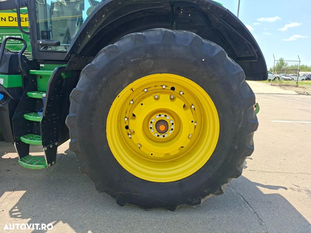 John Deere 8R 310  4x4 - 11