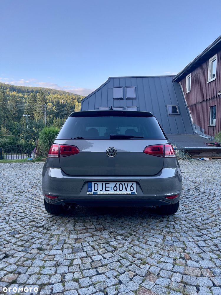 Volkswagen Golf - 20