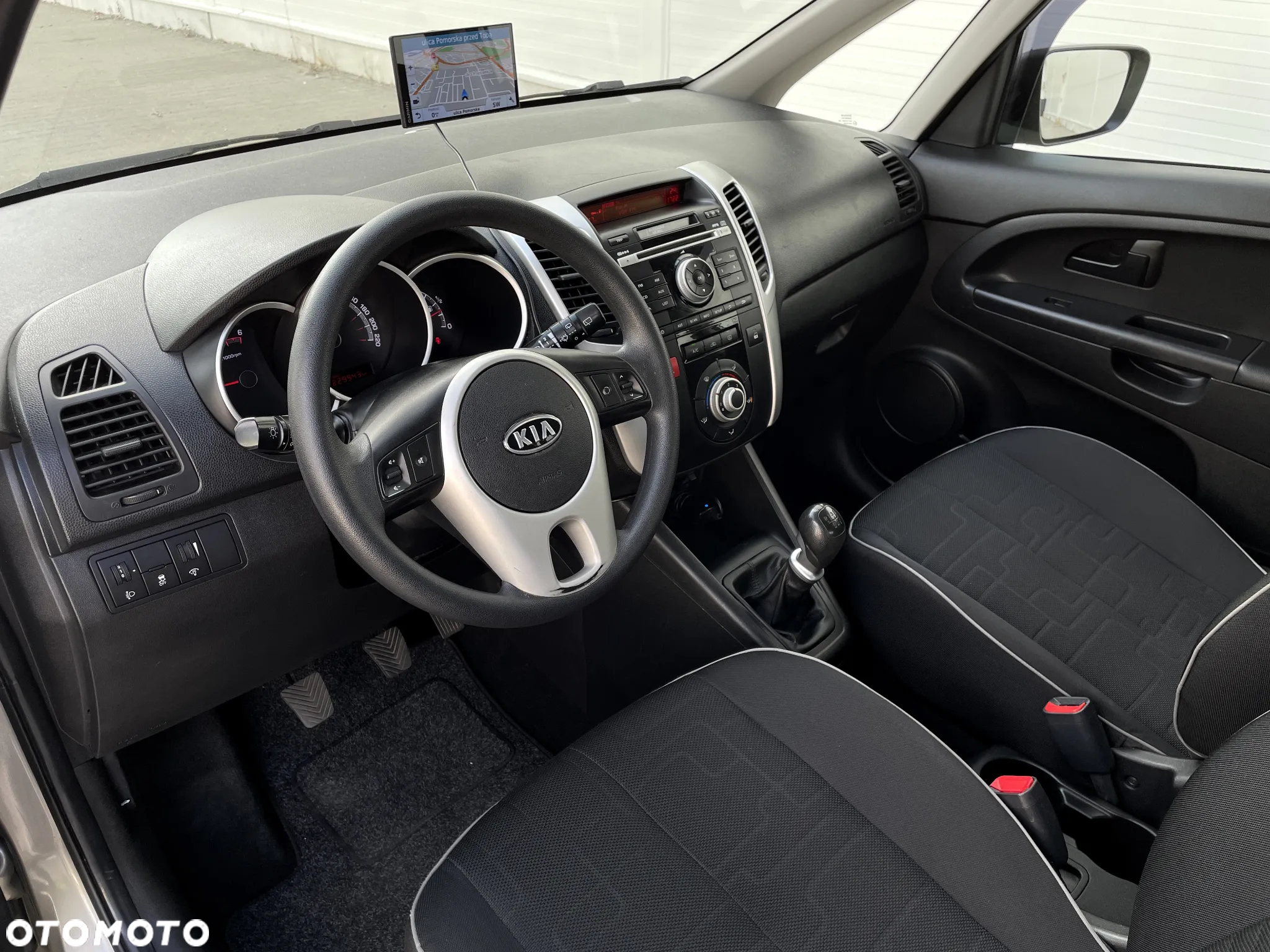 Kia Venga 1.4 CRDi 90 Attract - 17