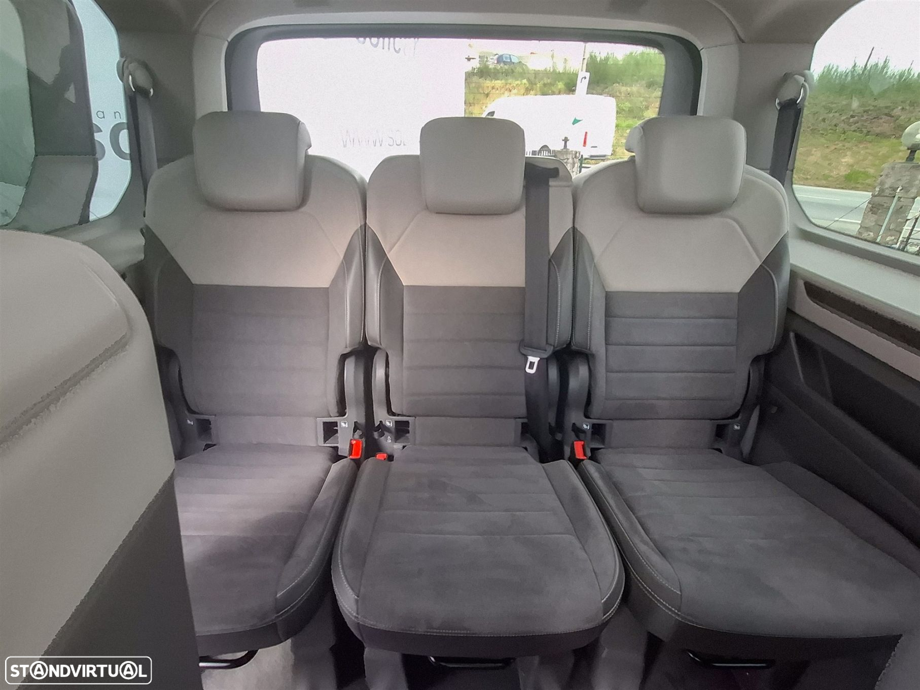 VW Multivan 2.0 TDI Style Longa DSG - 9