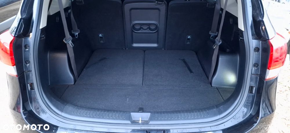 Kia Carens 1.7 CRDi XL 7os - 22