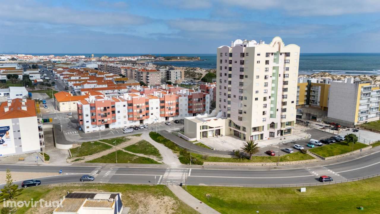 Loja com 2 Pisos no Centro de Peniche — Uma Oportunidade Imperdível! - Grande imagem: 3/28