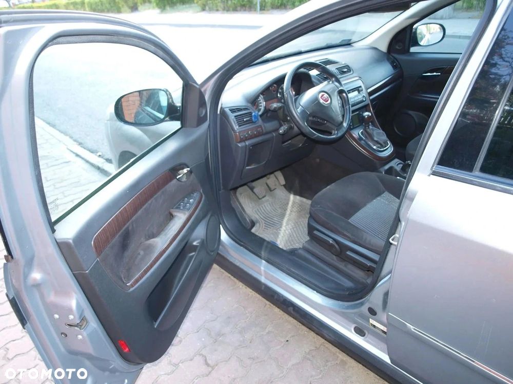 Fiat Croma 1.9 JTD Dynamic - 11