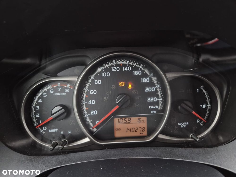 Toyota Yaris - 4