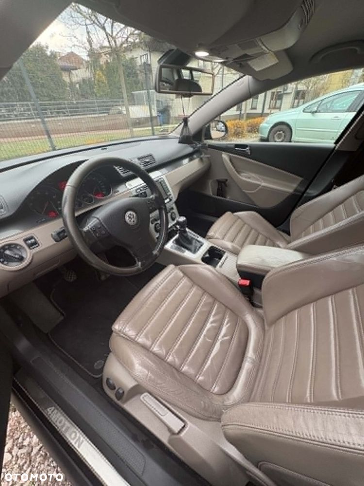 Volkswagen Passat 2.0 FSI 4Mot Highline - 13