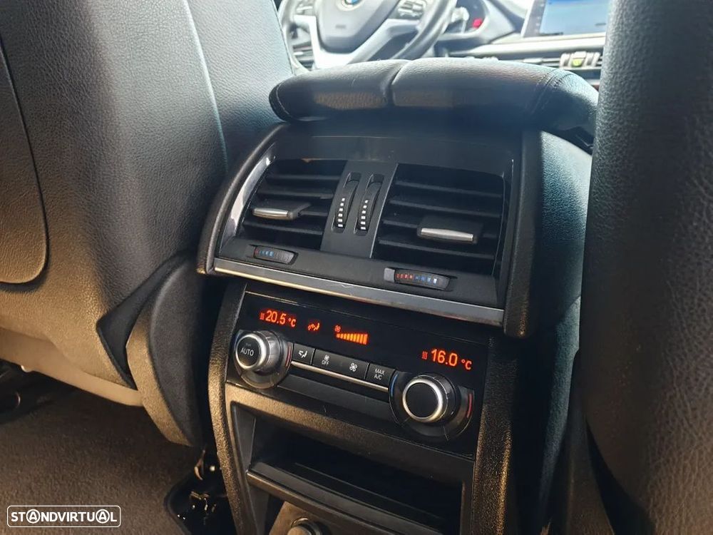 BMW X5 25 d sDrive Comfort 7L - 32