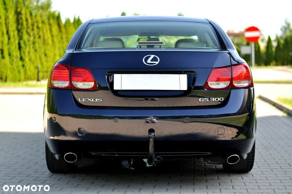 Lexus GS 300 Prestige + - 32