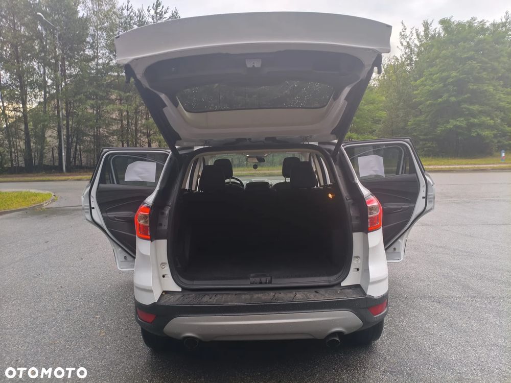Ford Escape 2.0 EcoBoost AWD Titanium - 14