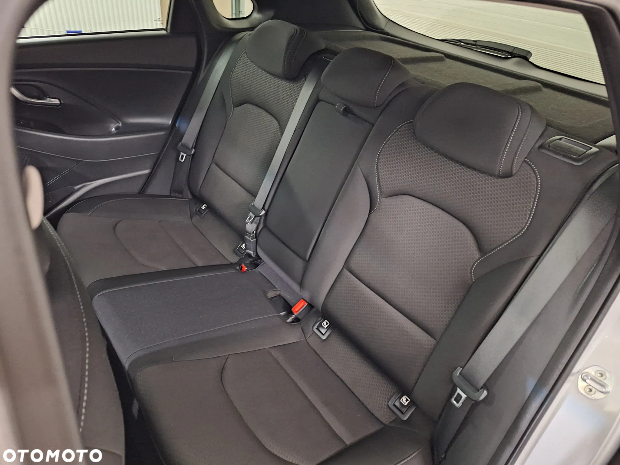 Hyundai i30 1.4 T-GDI Premiere Luxury - 24
