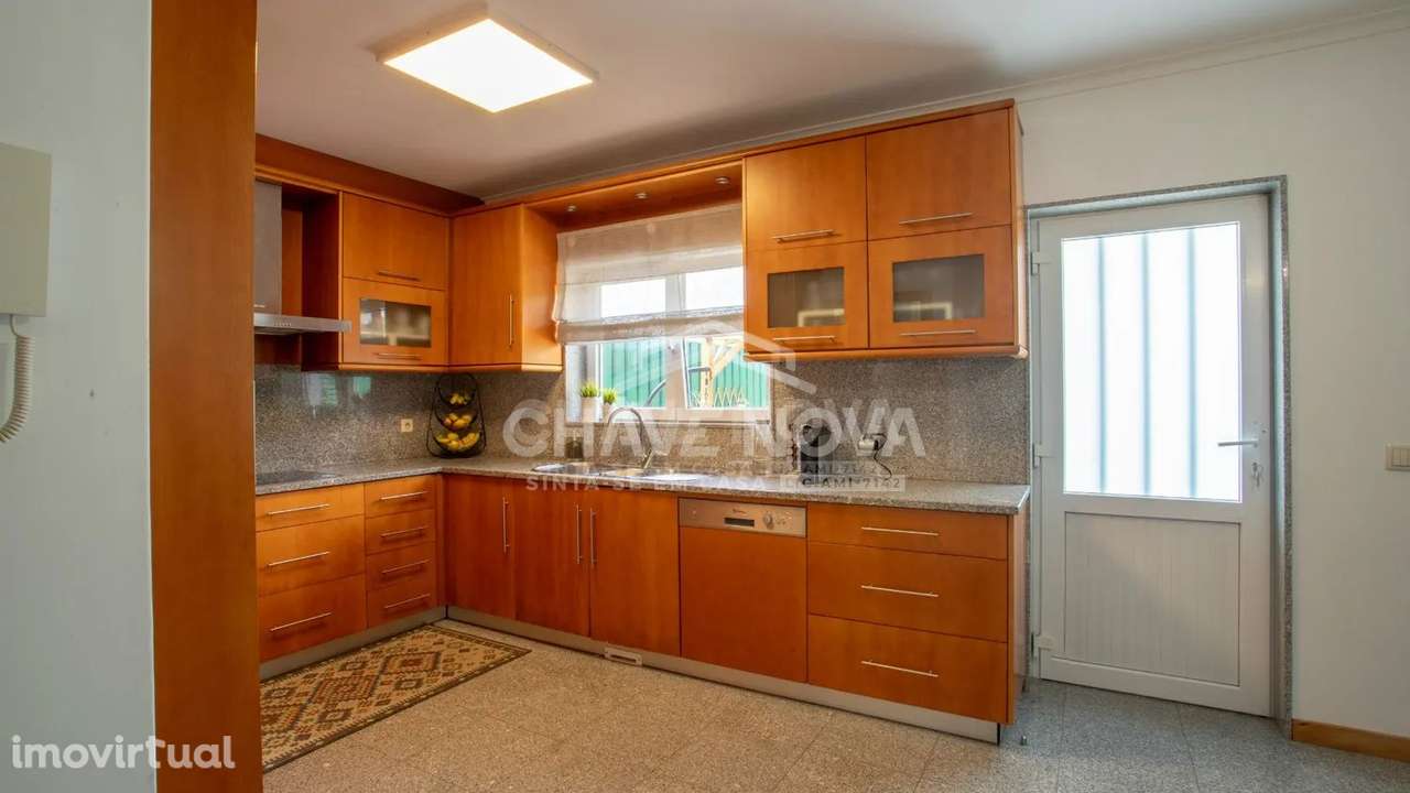 Moradia Geminada V4+1 c/ Piscina e Jardim em Gulpilhares - Grande imagem: 5/42