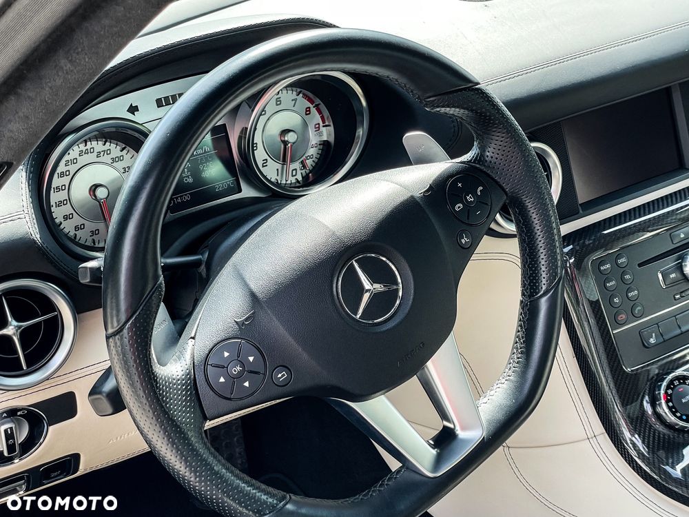 Mercedes-Benz SLS - 29