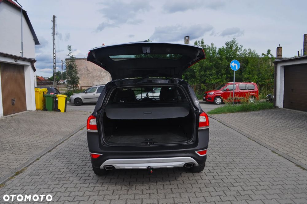 Volvo XC 70 D5 AWD Geartronic Black Edition - 9