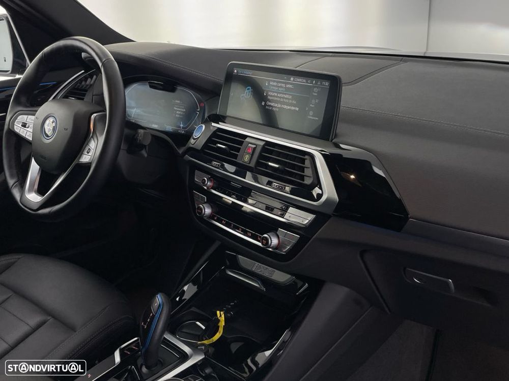 BMW iX3 Inspiring - 24