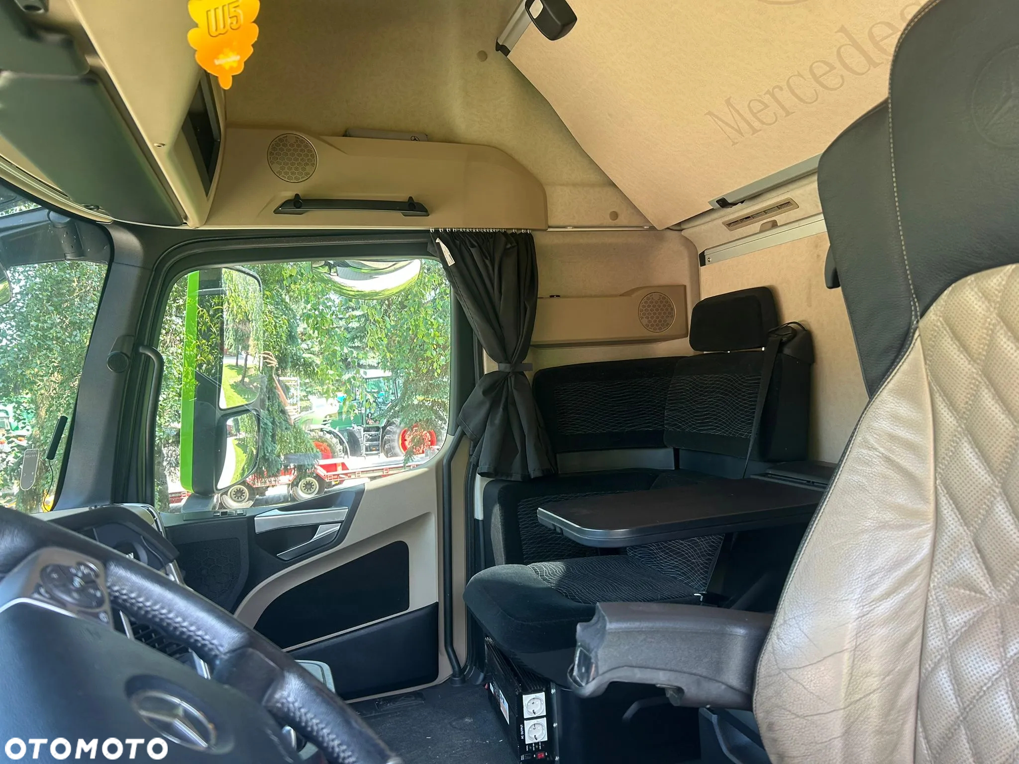 Mercedes-Benz Actros 2551 - 23