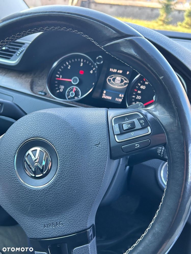 Volkswagen Passat 2.0 TDI Highline R-Style DSG - 19