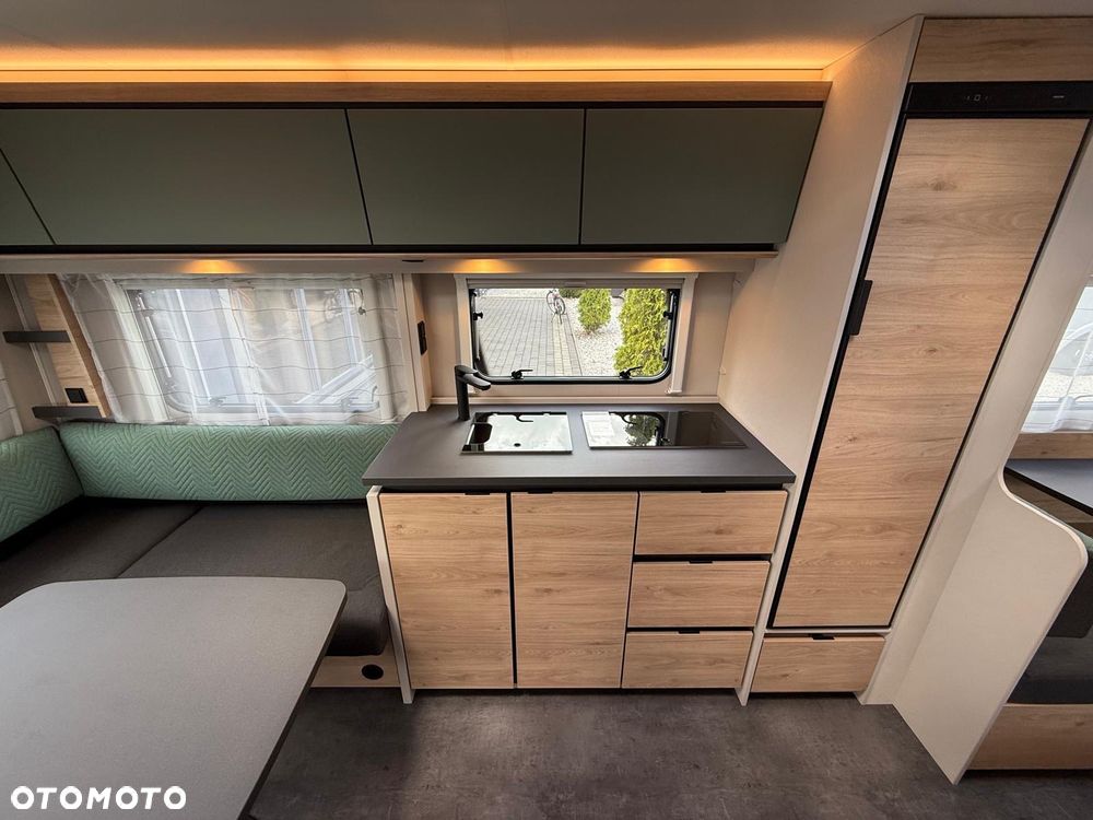 Dethleffs Camper 730FKR - 12