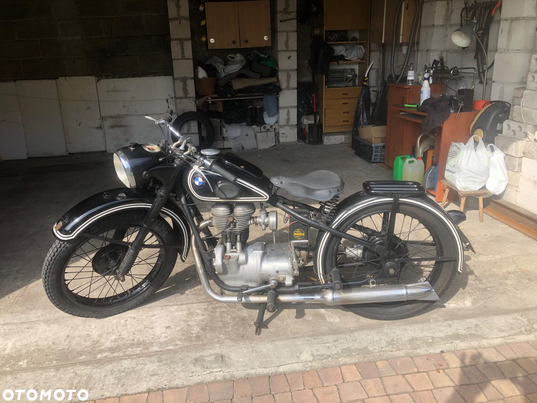 BMW R - 16