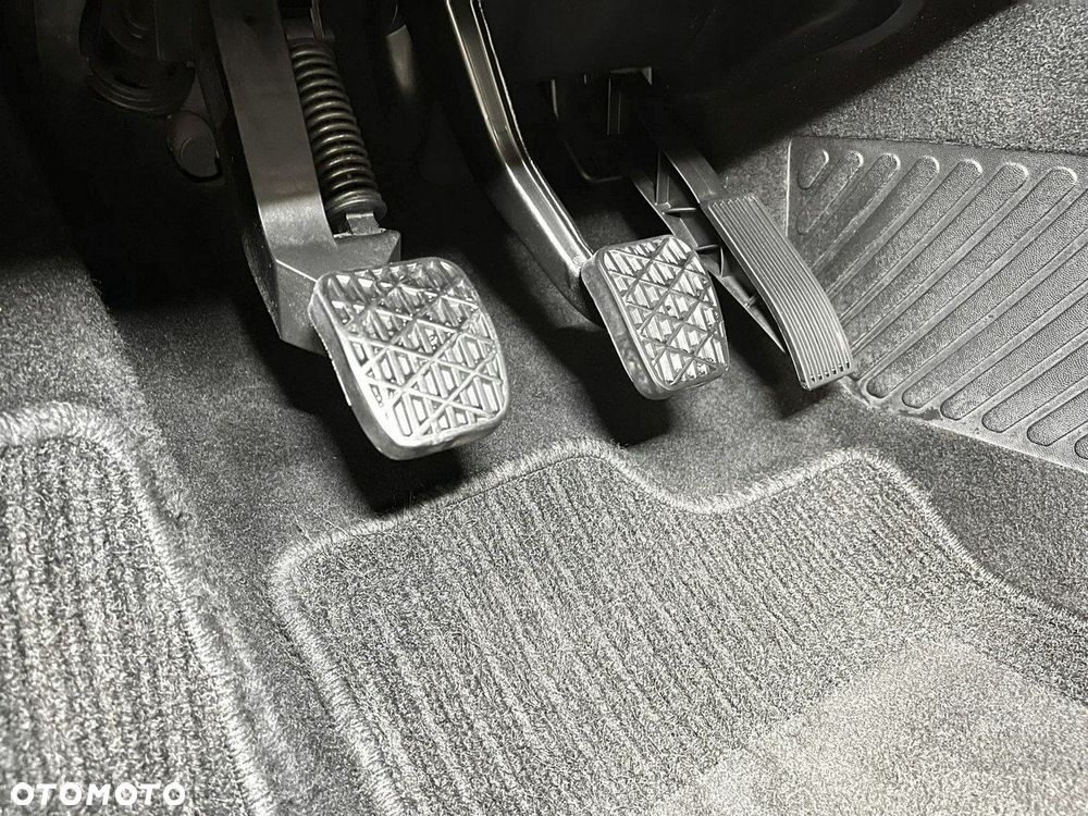 Mercedes-Benz Klasa A 170 BlueEFFICIENCY Avantgarde - 9