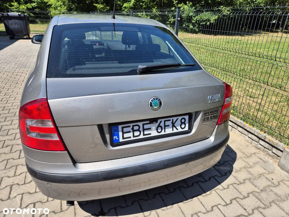 Skoda Octavia 1.6 Tour - 11