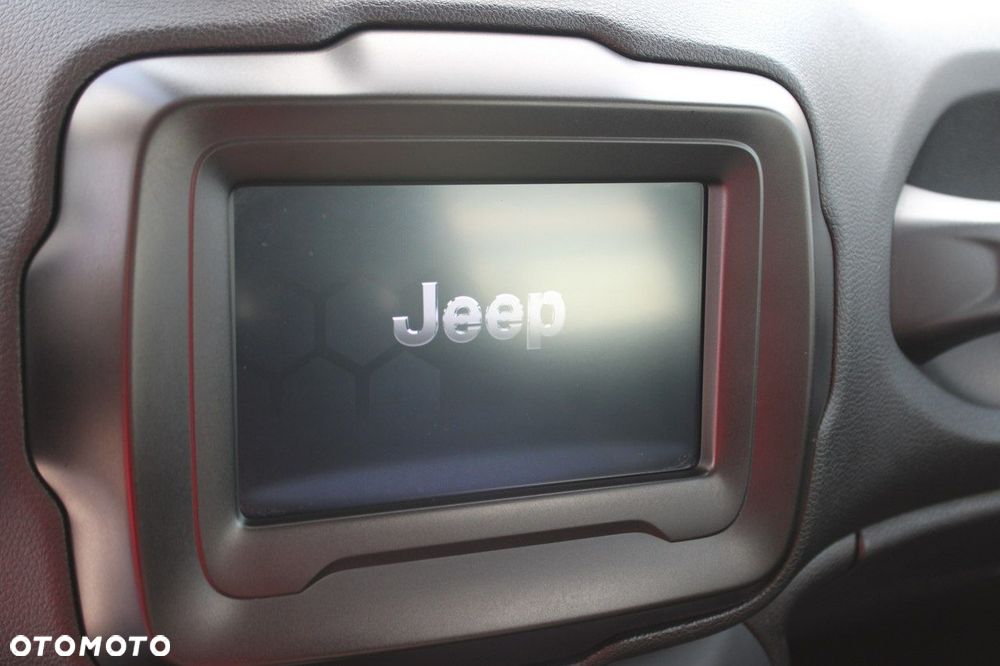 Jeep Renegade - 24