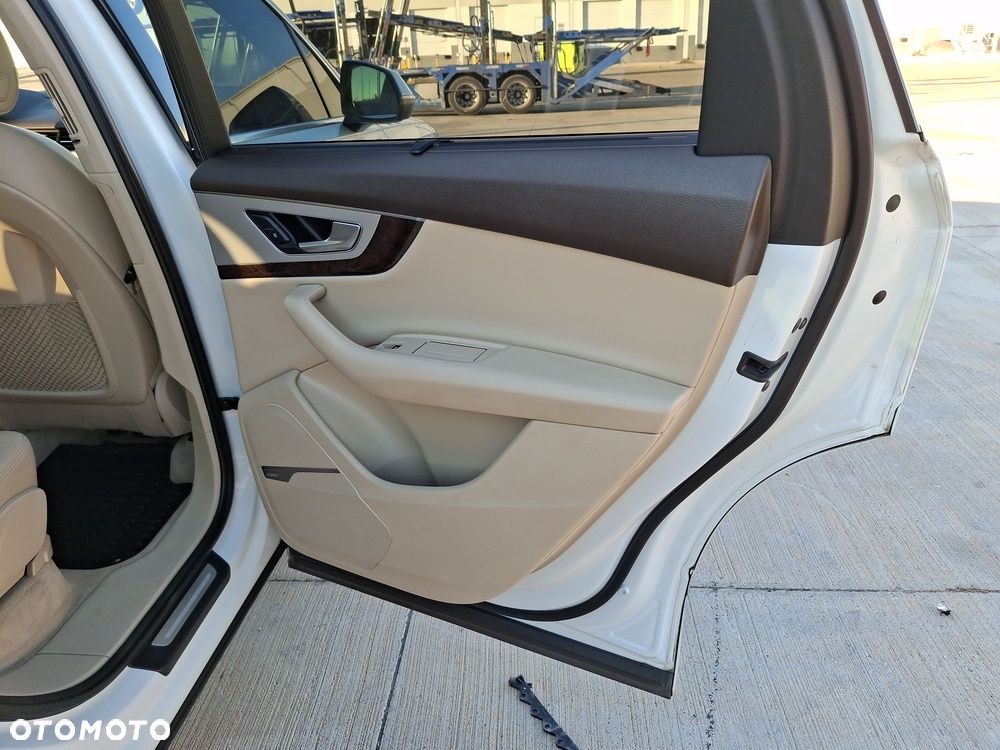 Audi Q7 3.0 TFSI Quattro Tiptronic - 25