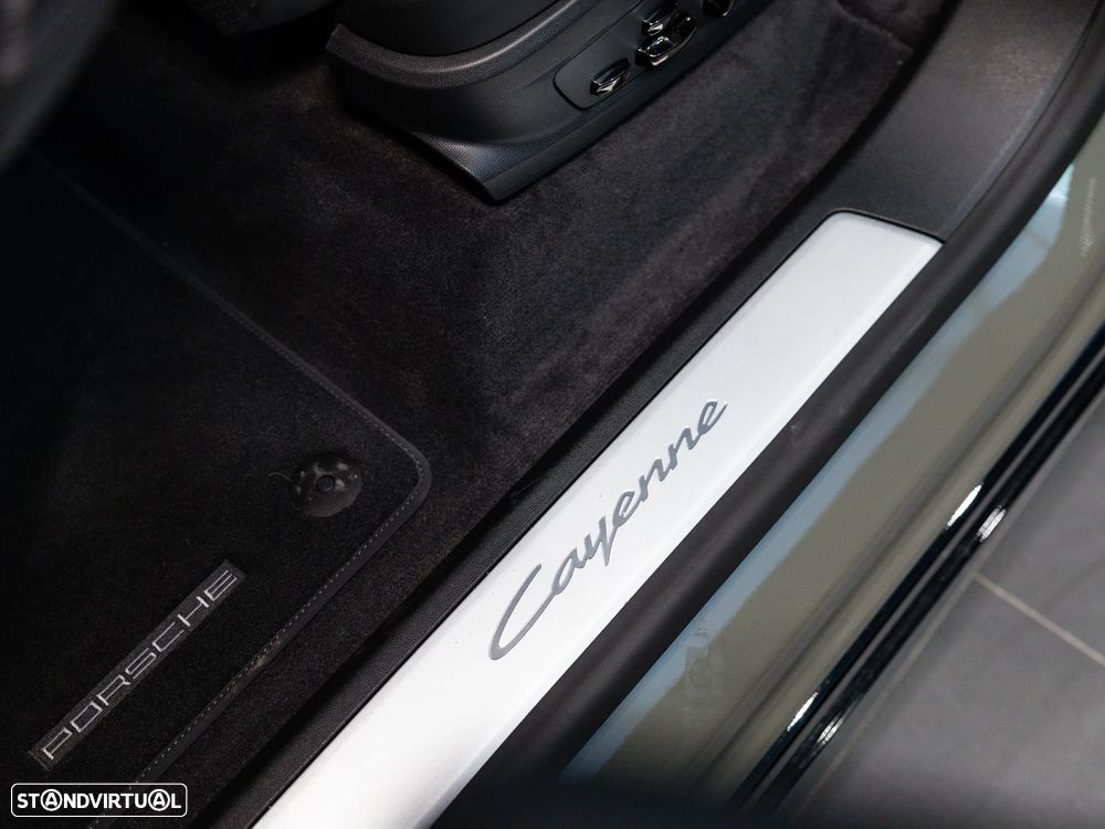 Porsche Cayenne Coupé Standard - 40
