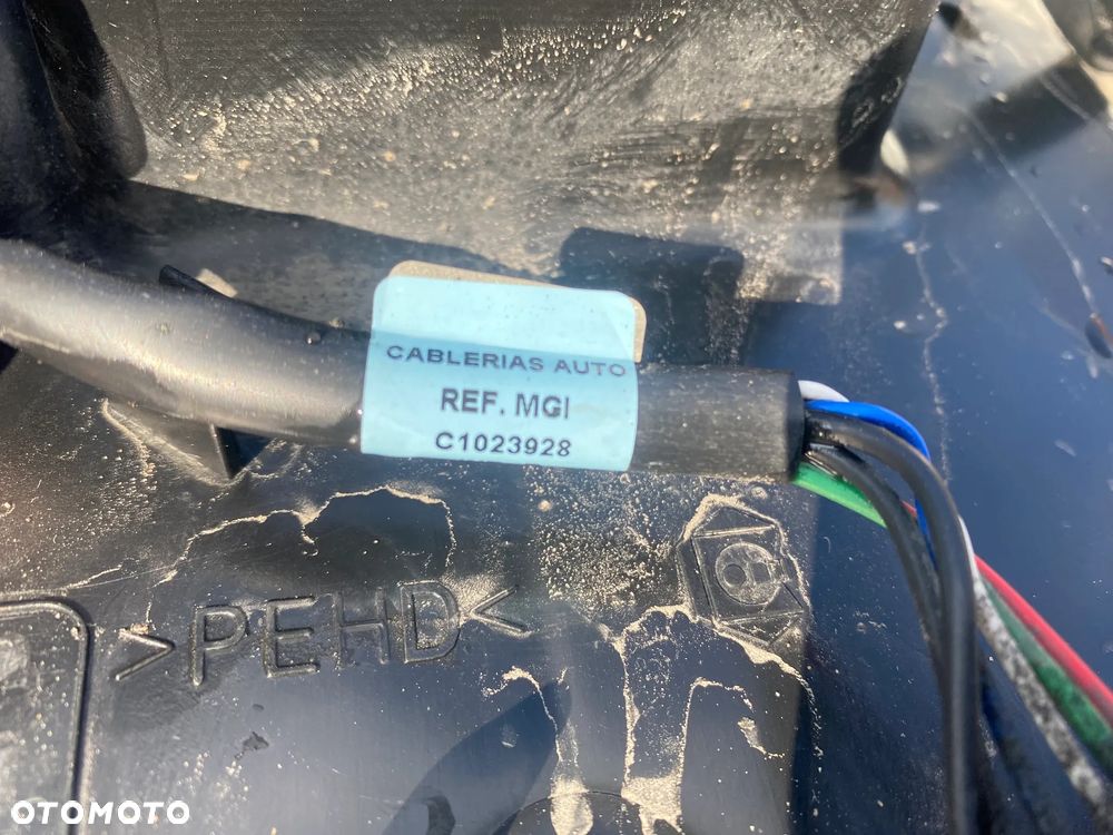 ZBIORNIK PŁYNU ADBLUE PEUGEOT RIFTER MGICSCR01 - 11