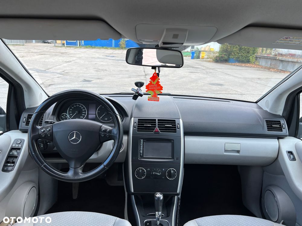 Mercedes-Benz Klasa A 180 CDI Autotronic Avantgarde - 17