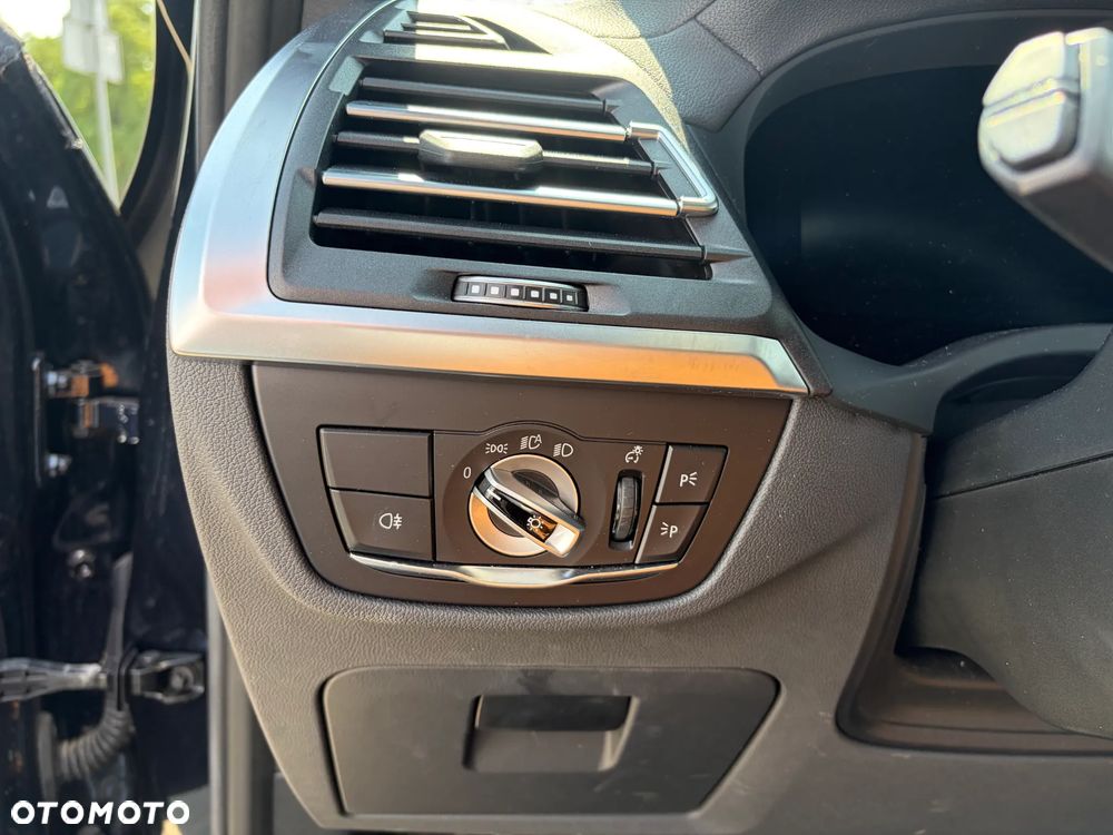 BMW iX3 80kWh Inspiring - 22