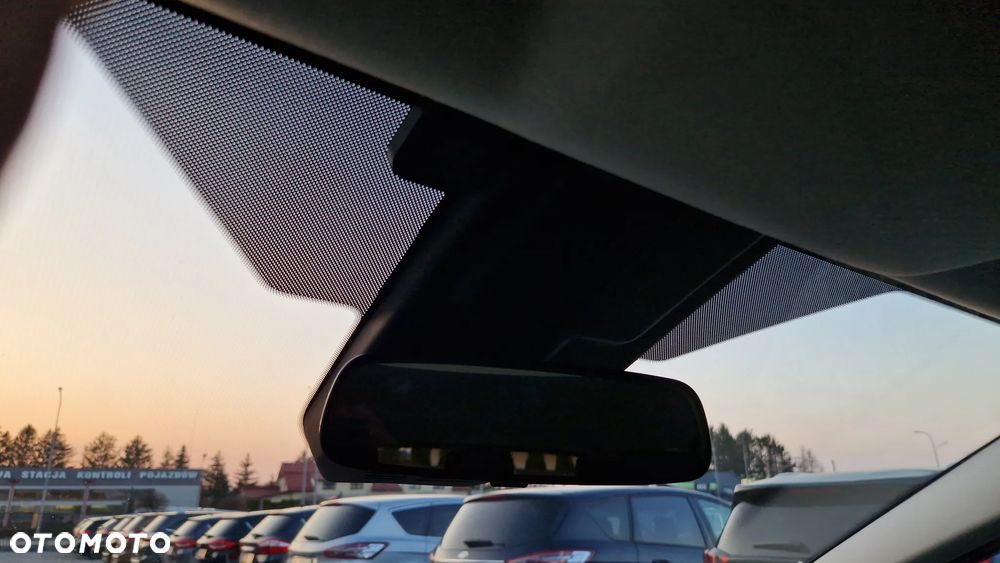 Ford C-MAX 1.0 EcoBoost Start-Stopp-System Titanium - 24